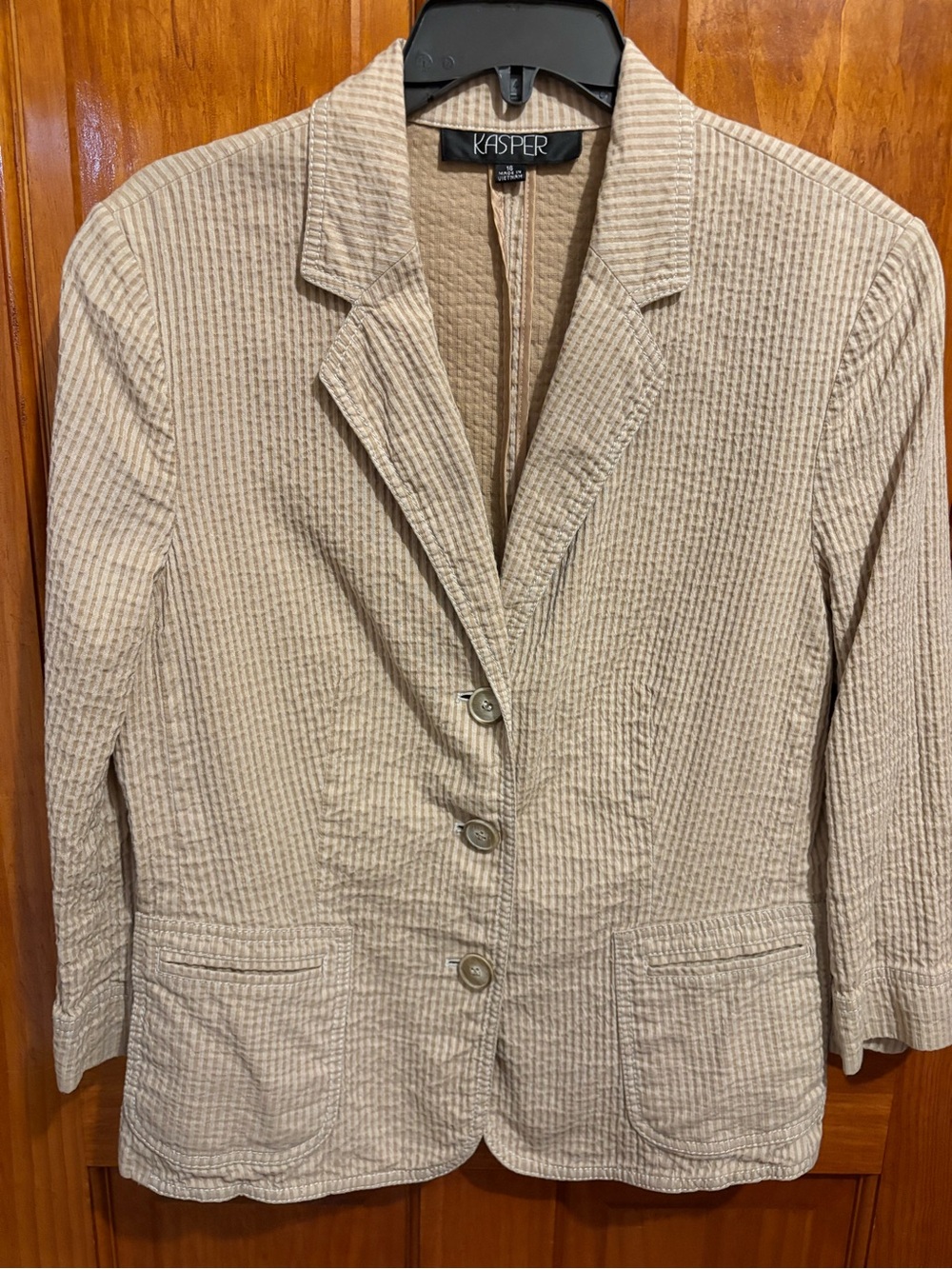 Kasper Women's Tan Textured Seersucker Blazer